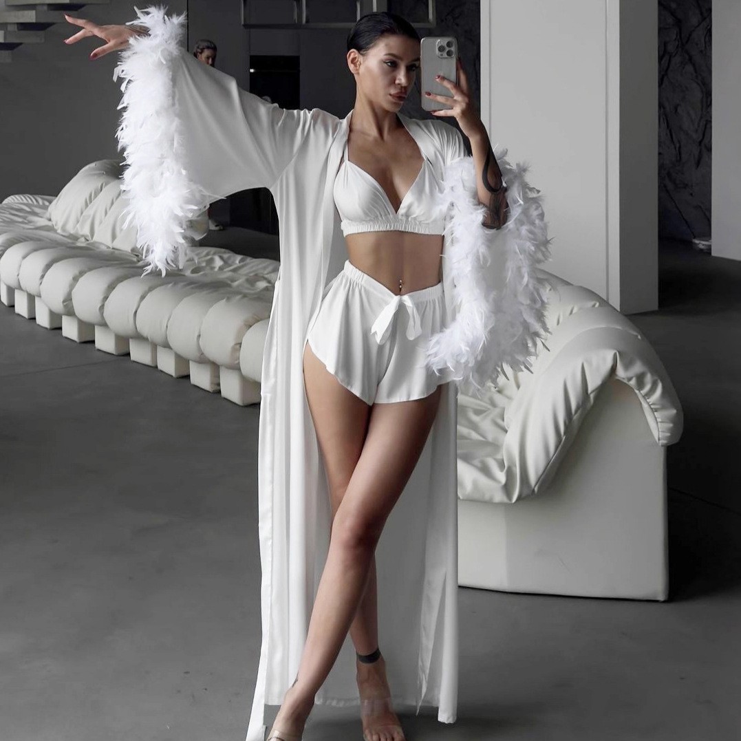 Bathrobe - Conjunto de Tres Piezas: Bata con